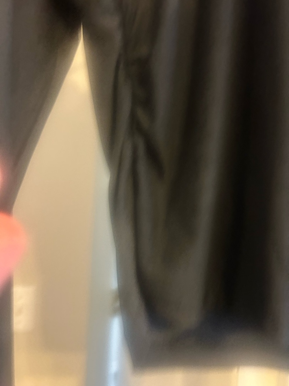 Beyond yoga synched black top - Picture 3 of 4